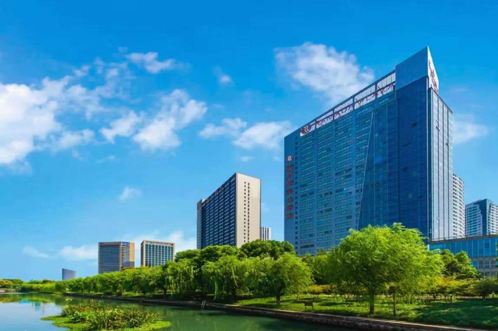 Ramada Plaza By Wyndham Hangzhou Riverside Exterior foto